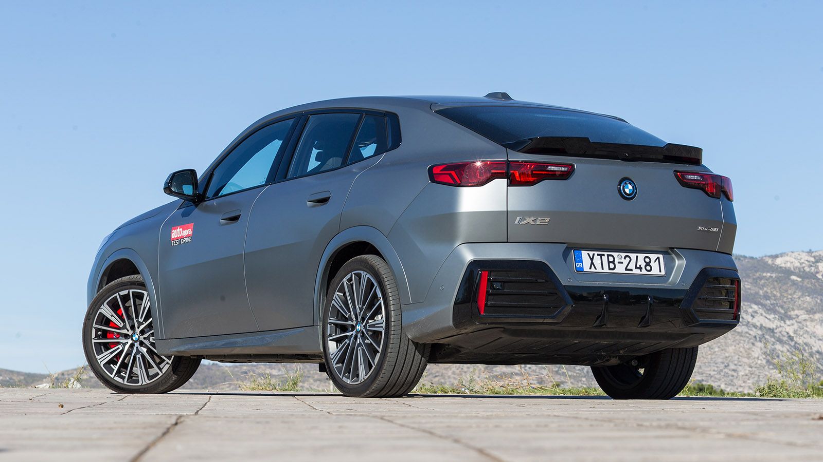 Δοκιμή BMW iX2 xDrive30 313 PS: Συνδυάζει επιδόσεις και άνεση
